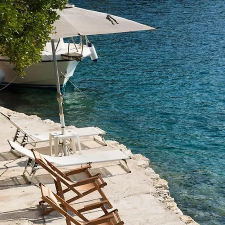 Meganisi Blue Spartokhórion